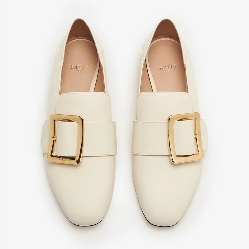 Bally Janelle Loafer Cream Flats with Gold Buckle Size 37.5